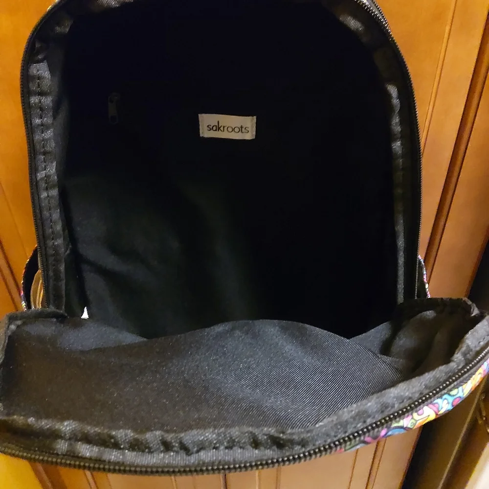 NWT Sakroots Rainbow Wanderlust Larchmont Backpack Firm Price*Last 1 - Picture 4 of 8